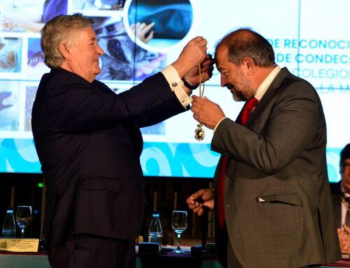 Ana Pastor y Julián Garde reciben la Medalla de Oro del Consejo de Colegios Veterinarios de Castilla-La Mancha